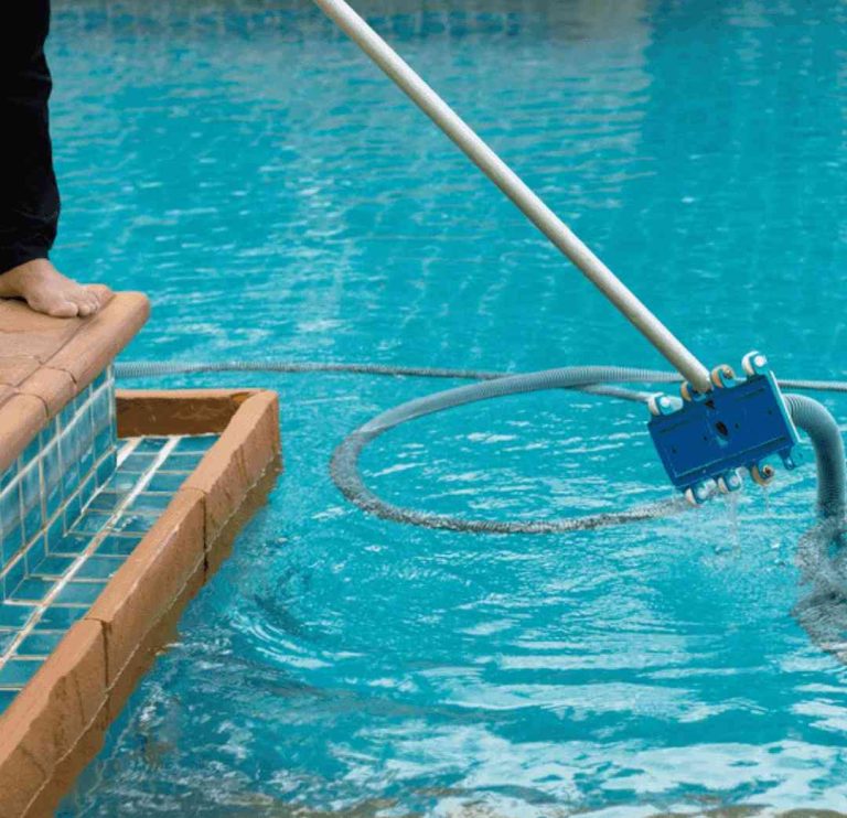 Manual Pool Vacuums